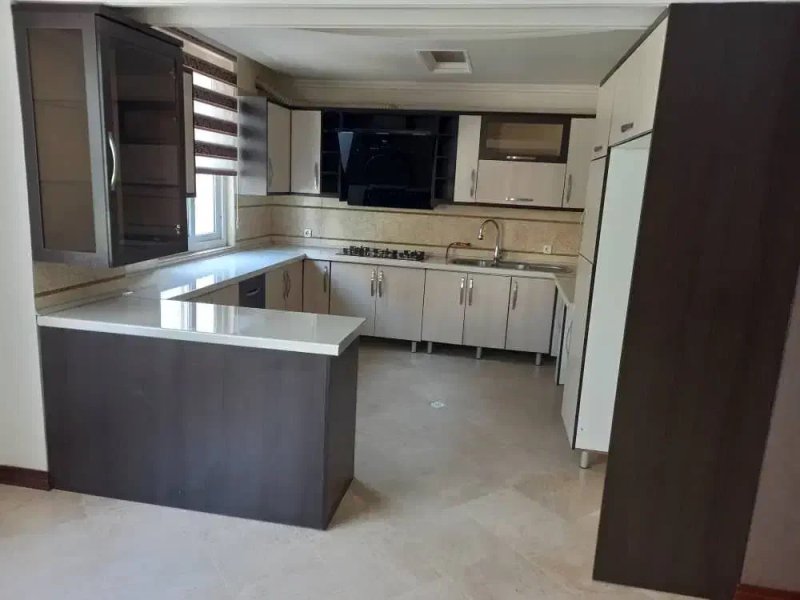 آپارتمان 105 متری دو خوابه در بلوار فردوس تهران13837228165