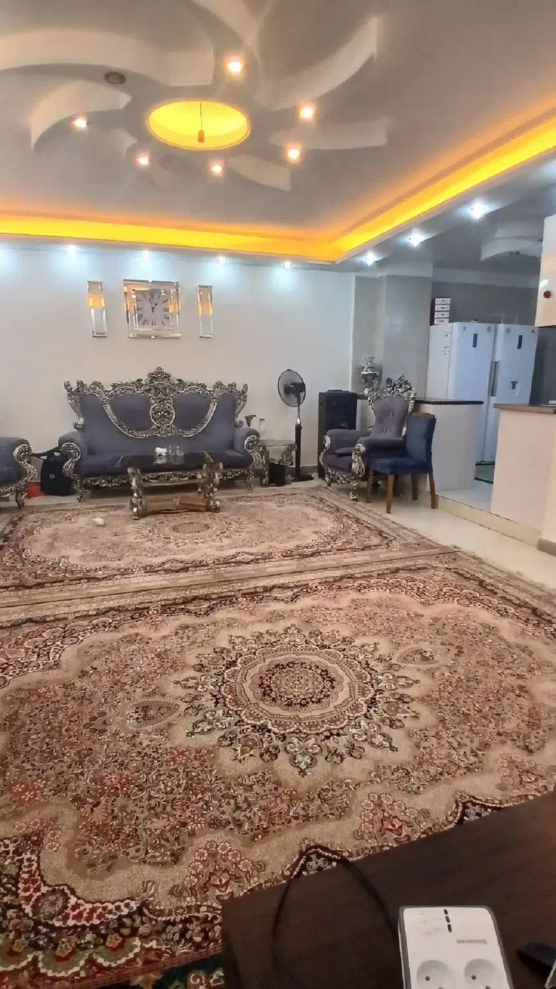 آپارتمان 70 متری دو خوابه در خیابان حسینی تهران