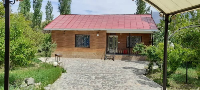 خانه 1000 متری در جزن طالقان13853928518