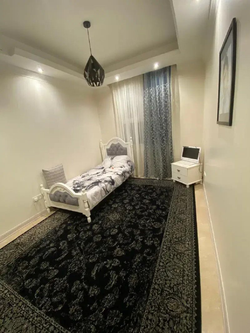آپارتمان 136 متری سه خوابه در شهران شمالی تهران13889328990
