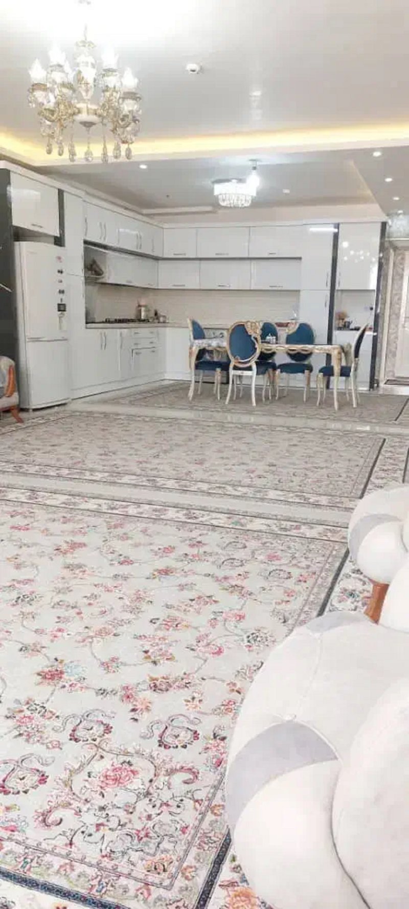 آپارتمان 131 متری سه خوابه در گلبهار13900929103