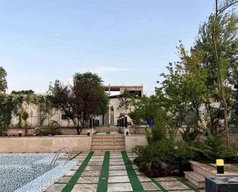 ویلا 1000 متری سه خوابه در شهرک زعفرانیه کرج13908429221