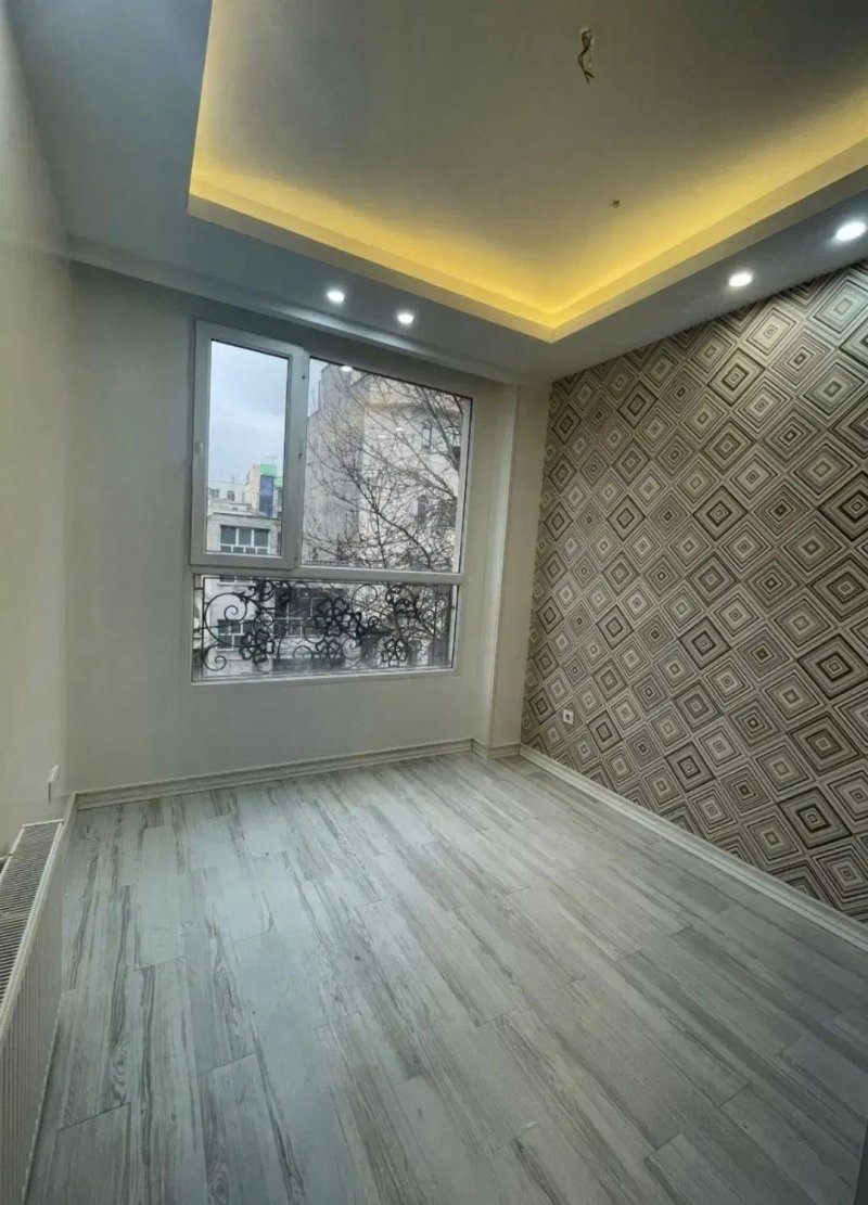 آپارتمان 86 متری دو خوابه در باغ فیض تهران13933229584