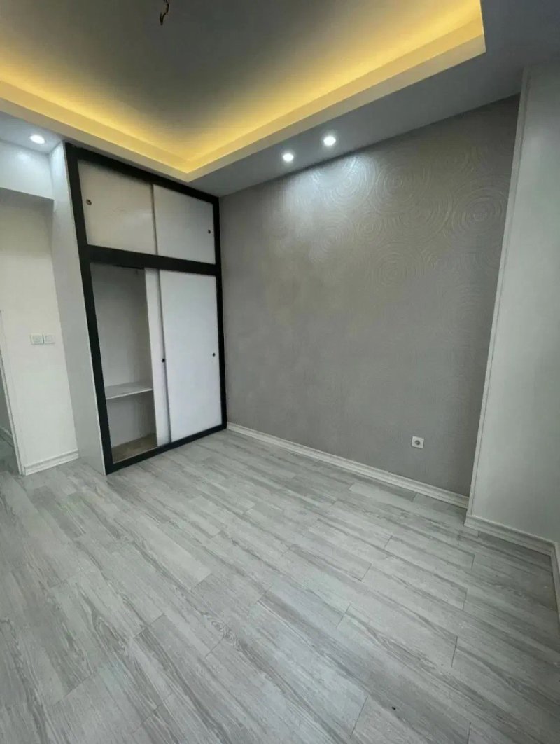 آپارتمان 86 متری دو خوابه در باغ فیض تهران13933229585