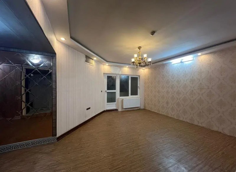آپارتمان 78 متری دو خوابه در خیابان جمهوری گلبهار