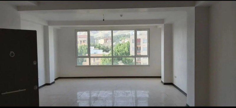 آپارتمان 119 متری دو خوابه در میدان قائم ملایر