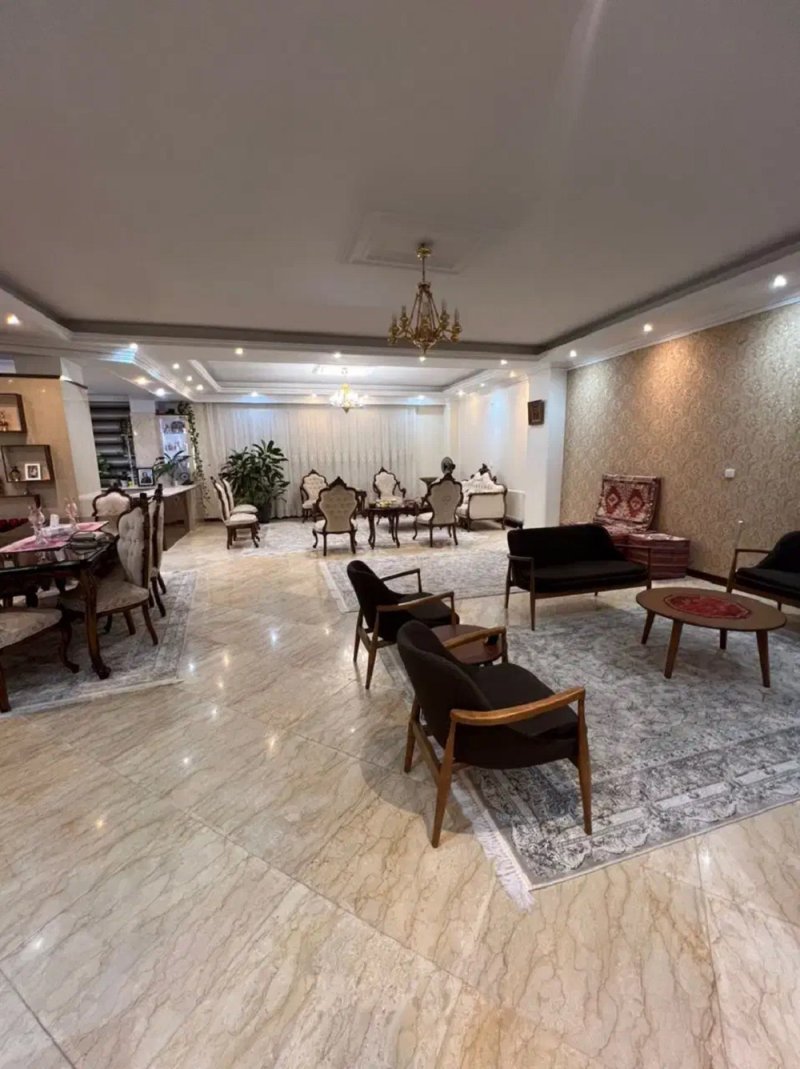 آپارتمان 175 متری سه خوابه در ایران تهران13987830421
