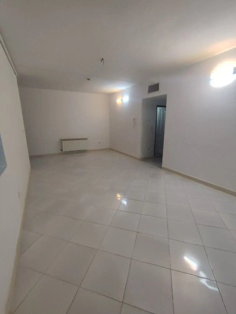 آپارتمان 80 متری دو خوابه در برونسی گلبهار13996430539