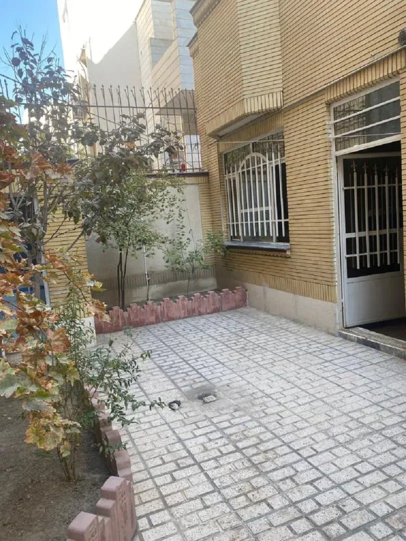 خانه 160 متری دو خوابه در بلوار سرافرازان مشهد13997430584