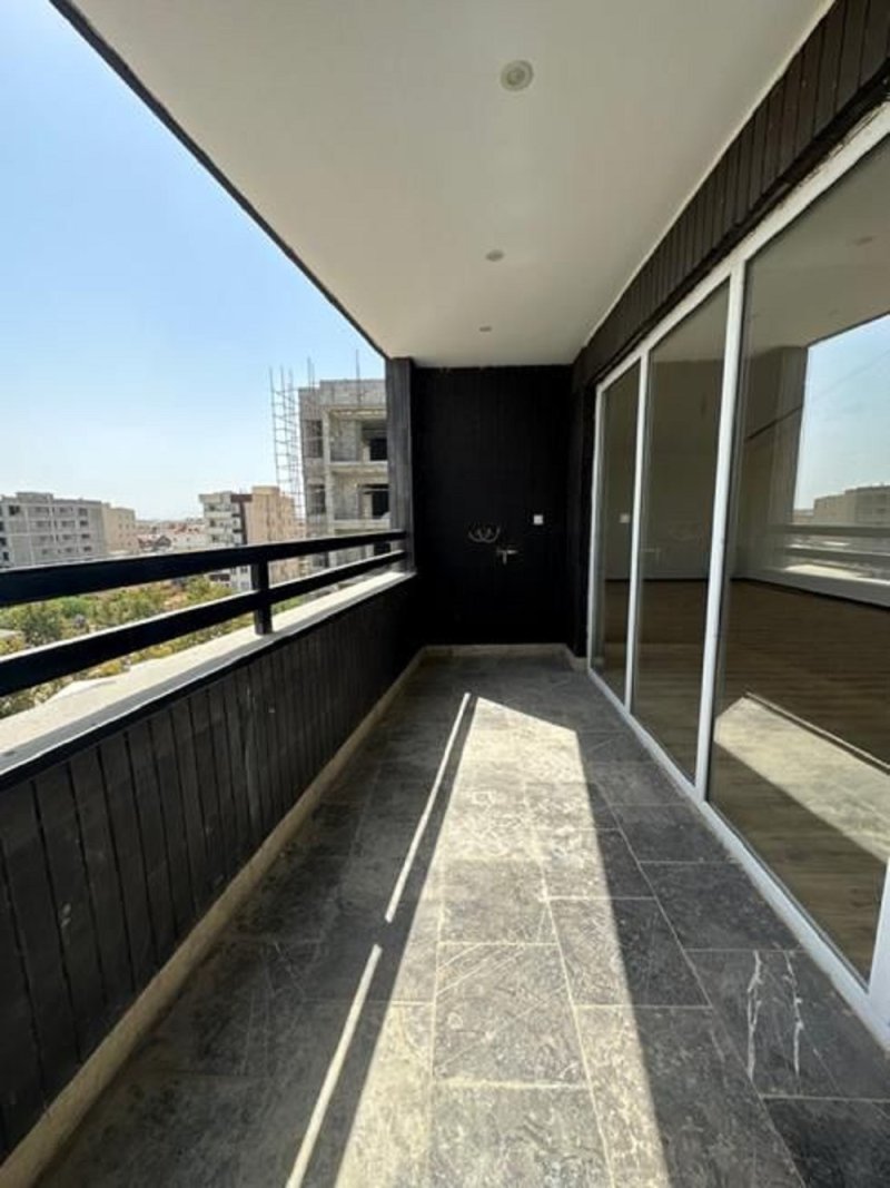 آپارتمان 200 متری سه خوابه در کوی مهر کرج14056331412