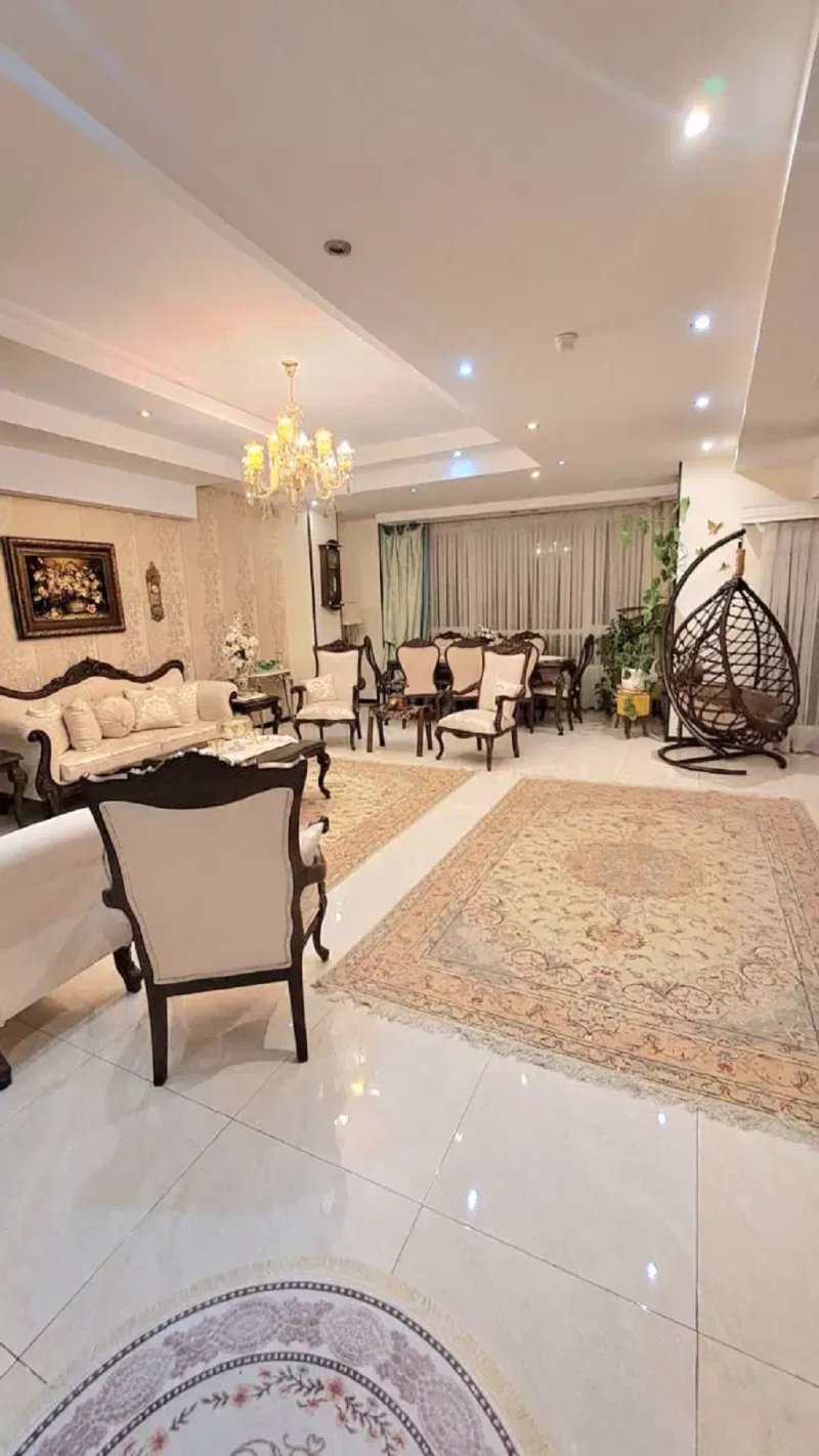 آپارتمان 171 متری سه خوابه در شهرک بنفشه کرج14058831473
