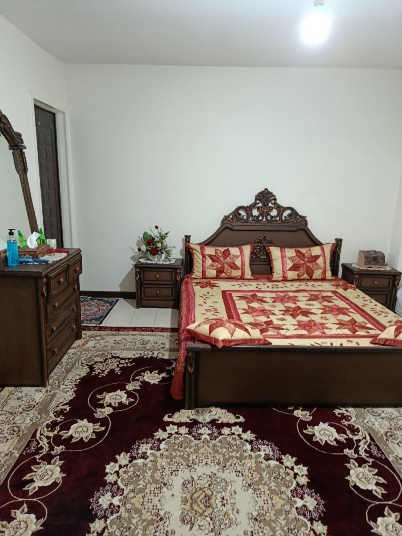 آپارتمان 117 متری دو خوابه در میدان زندیه ملایر14082031625