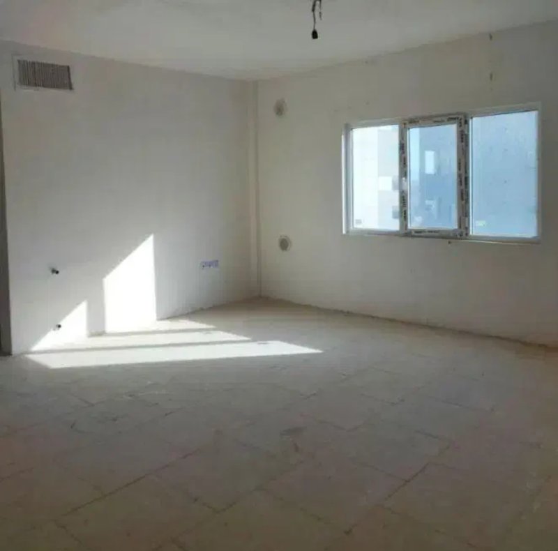 آپارتمان 77 متری دو خوابه در فاز 6 پرند14099031893