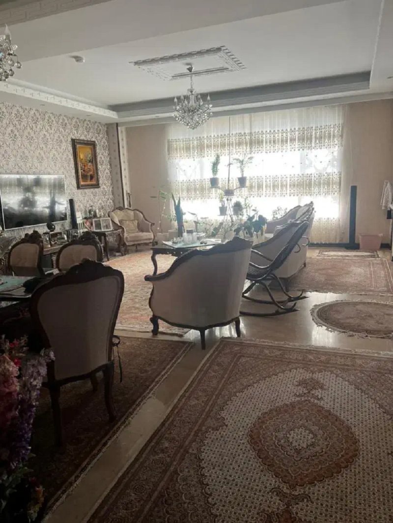 آپارتمان 125 متری دو خوابه در همایون شهر تهران