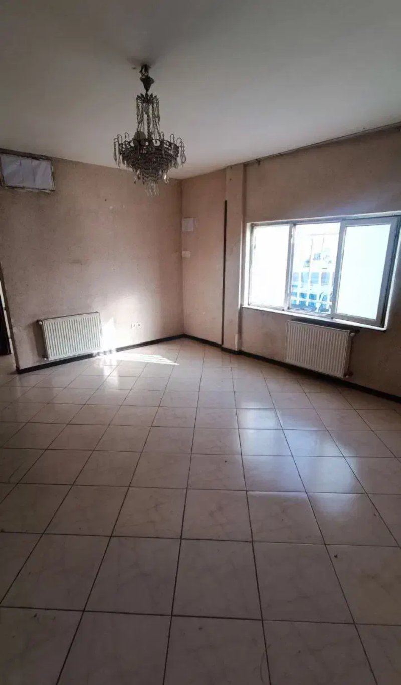 آپارتمان 75 متری یک خوابه در فاز 6 پرند14114832084