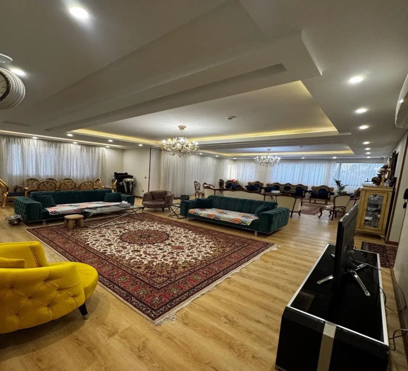 آپارتمان 230 متری سه خوابه در گوهردشت کرج