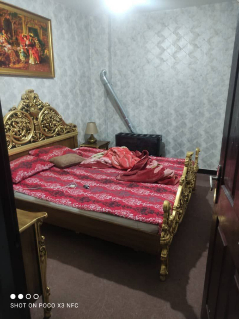 آپارتمان 74 متری دو خوابه در میدان زندیه ملایر1262343222