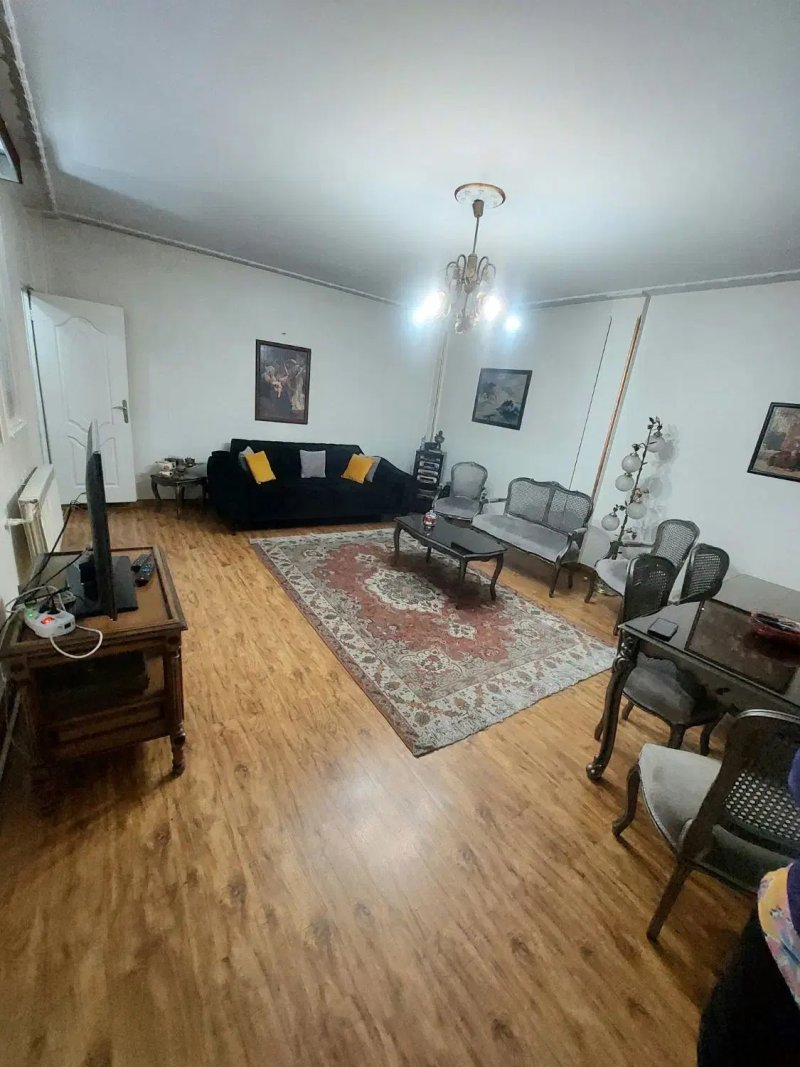 آپارتمان 68 متری دو خوابه در پونک تهران14128232302