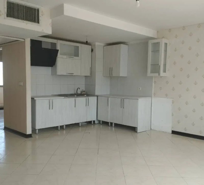 آپارتمان 84 متری دو خوابه در فاز 6 پرند14139032375