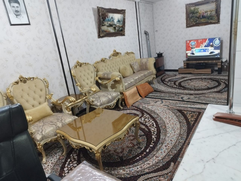 آپارتمان 80 متری دو خوابه در میدان آزادگان ملایر1262363240
