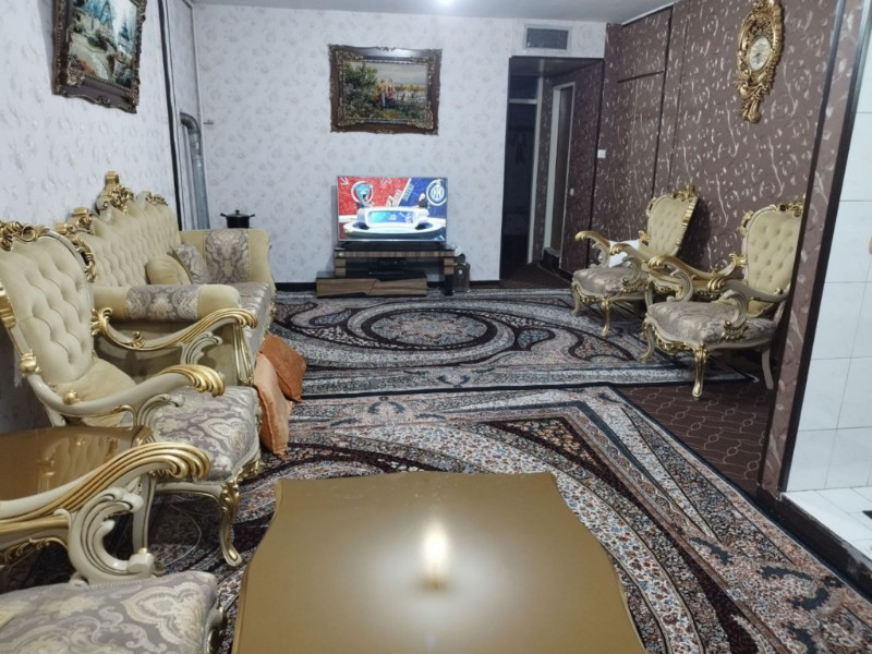 آپارتمان 80 متری دو خوابه در میدان آزادگان ملایر1262363244