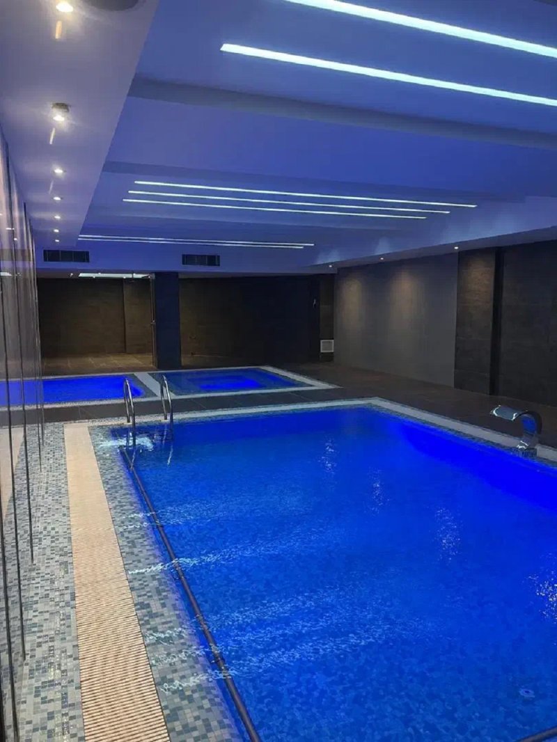 آپارتمان 250 متری سه خوابه در سعادت آباد تهران14146432496