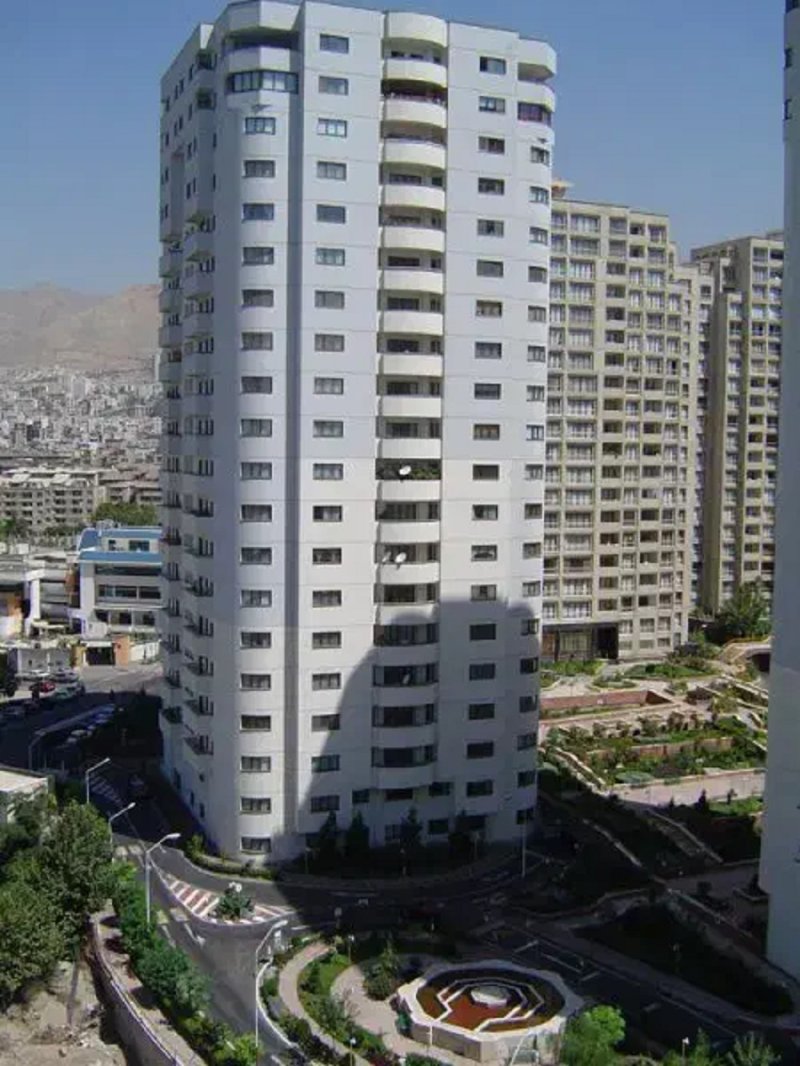 آپارتمان 210 متری چهارخوابه در شهرک غرب تهران14174132916