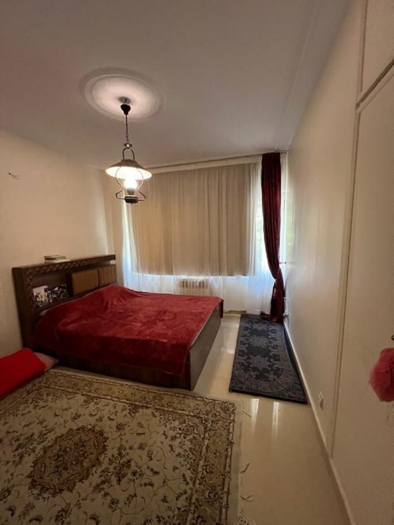 آپارتمان 195 متری سه خوابه در شهرک غرب تهران14184733054
