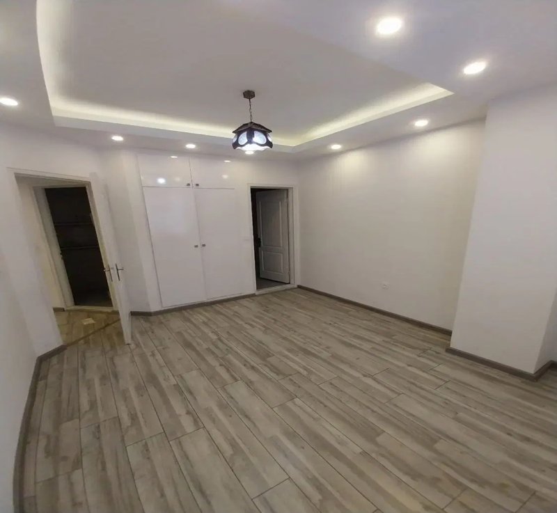 آپارتمان 68 متری دو خوابه در کوی زنبق کرج14194633396