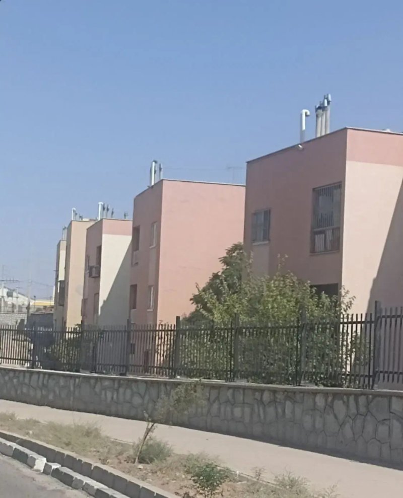 آپارتمان 82 متری دو خوابه در فاز 6 پرند14219733756
