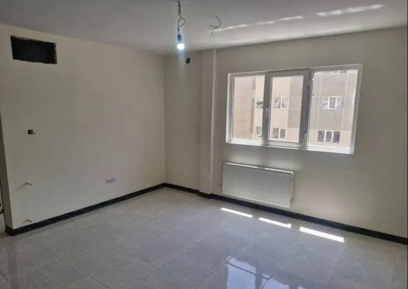 آپارتمان 82 متری دو خوابه در فاز 2 پرند