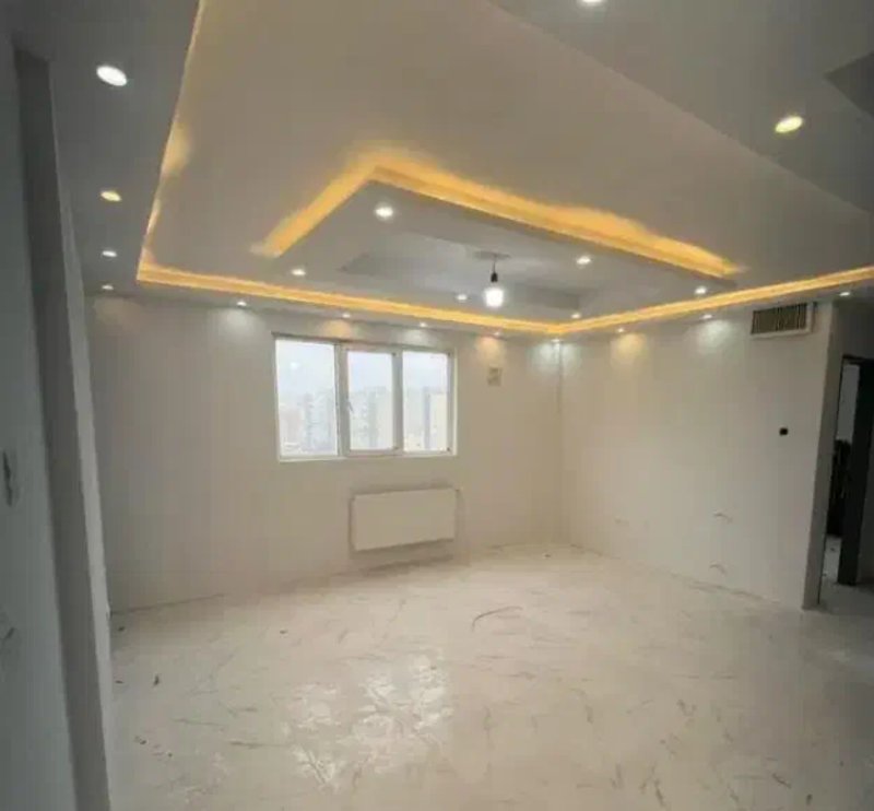 آپارتمان 74 متری دو خوابه در فاز 6 پرند