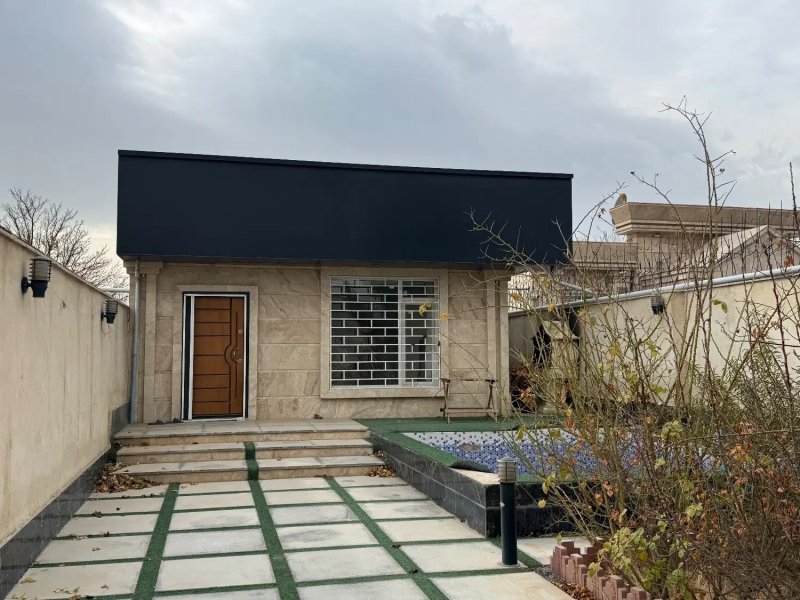 ویلا 260 متری دو خوابه در شهرک زعفرانیه کرج