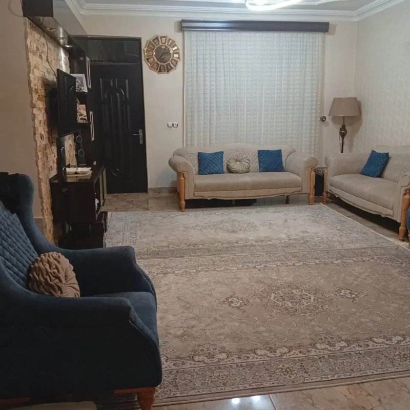 خانه 100 متری دو خوابه در میدان یخسازی رشت