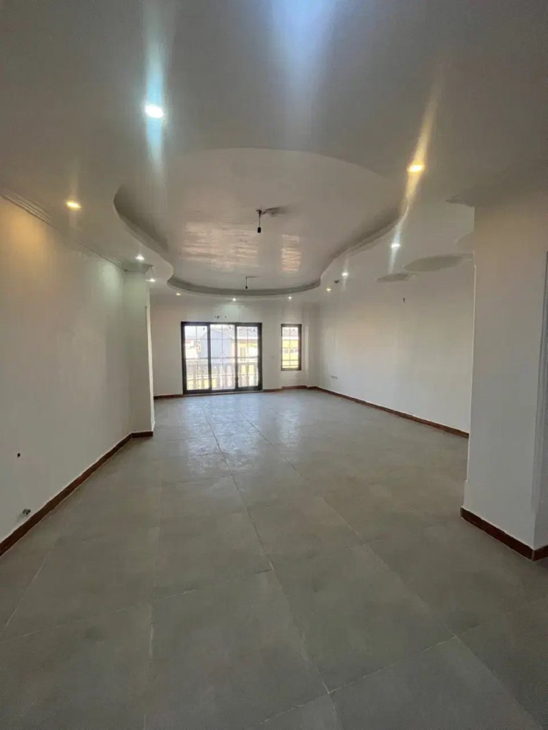 آپارتمان 130 متری دو خوابه در پل هوایی قائم شهر14337835605