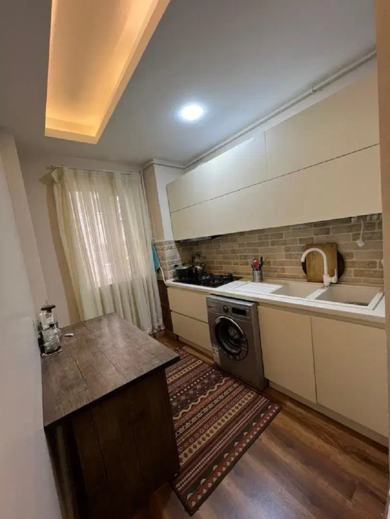 آپارتمان 148 متری سه خوابه در معلم رشت14378436238