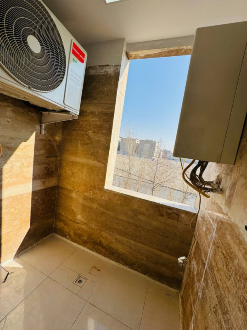 آپارتمان 81 متری دو خوابه در اندیشه1263343625