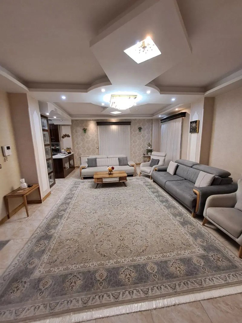 آپارتمان 140 متری سه خوابه در معلم رشت14384836327