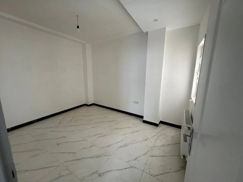 آپارتمان 104 متری دو خوابه در دروازه لاکان رشت14389336454