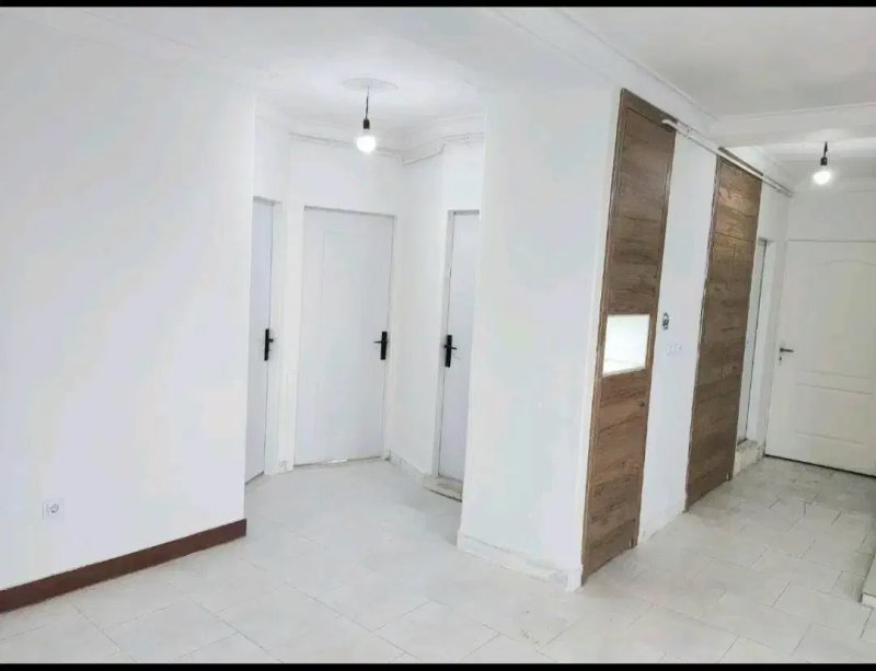 آپارتمان 85 متری دو خوابه در گلباغ نماز رشت14391336496
