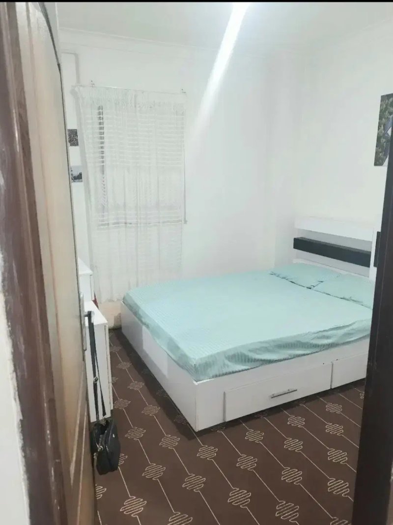 آپارتمان 85 متری دو خوابه در گلباغ نماز رشت14403936623