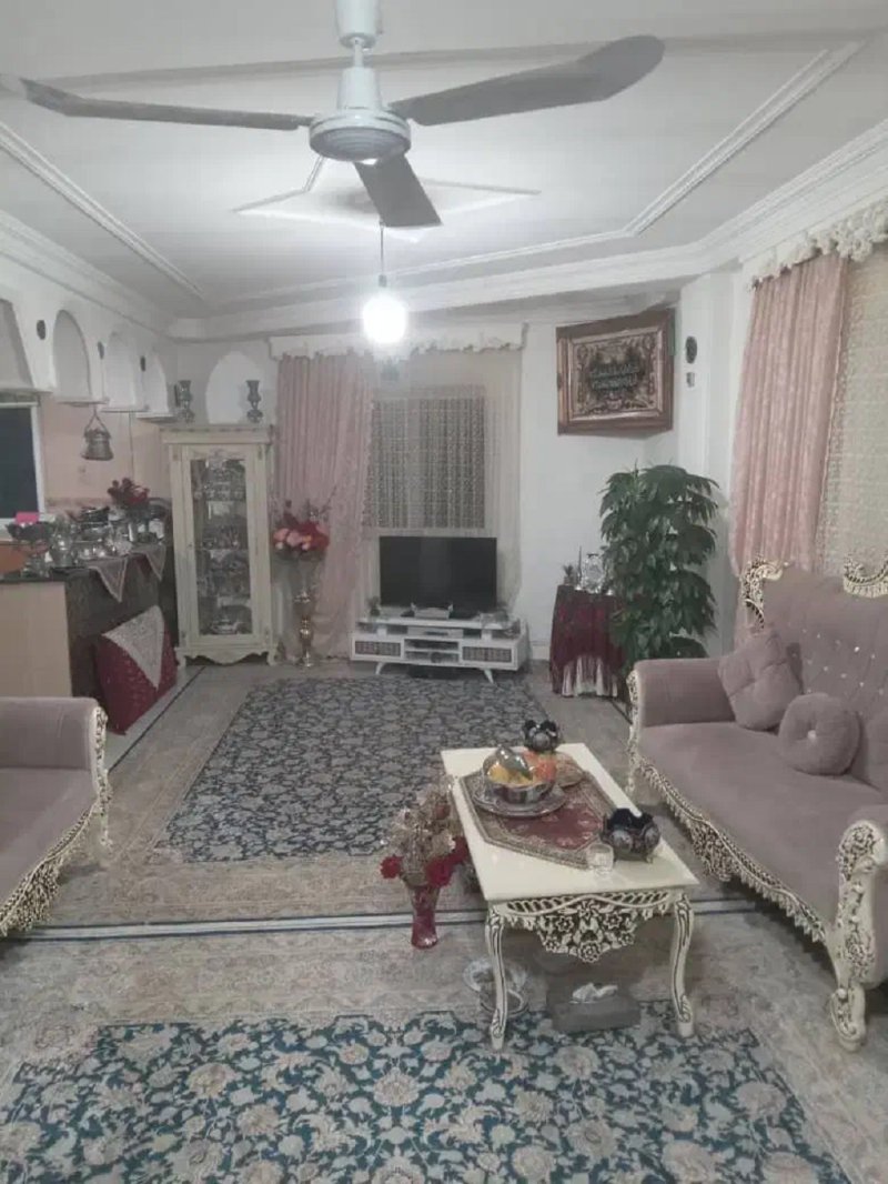 خانه 100 متری دو خوابه در بلوار امام رضا ساری