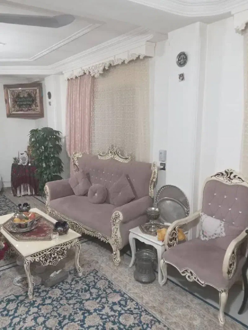 خانه 100 متری دو خوابه در بلوار امام رضا ساری14440736948