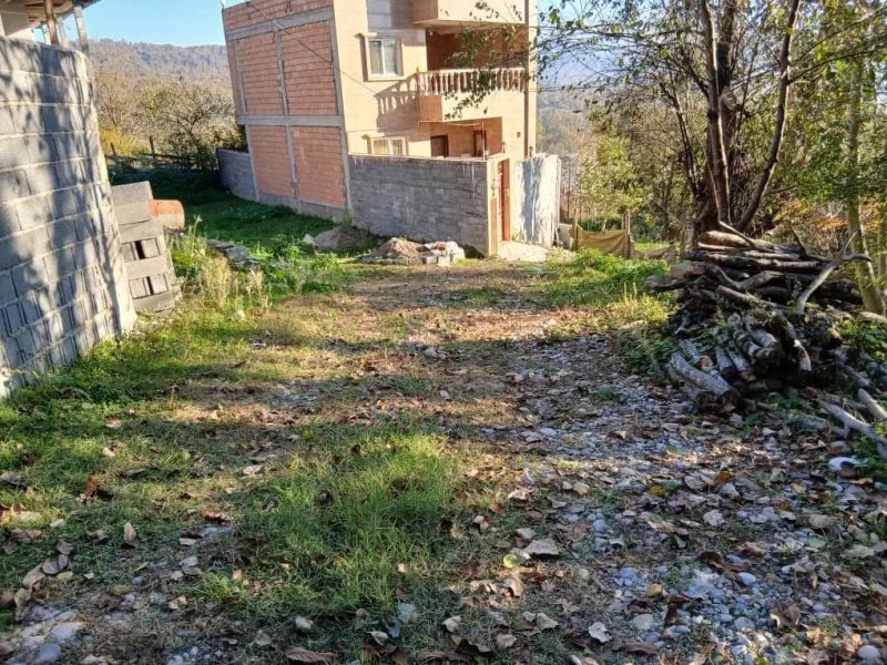 زمین 180 متری در ساری