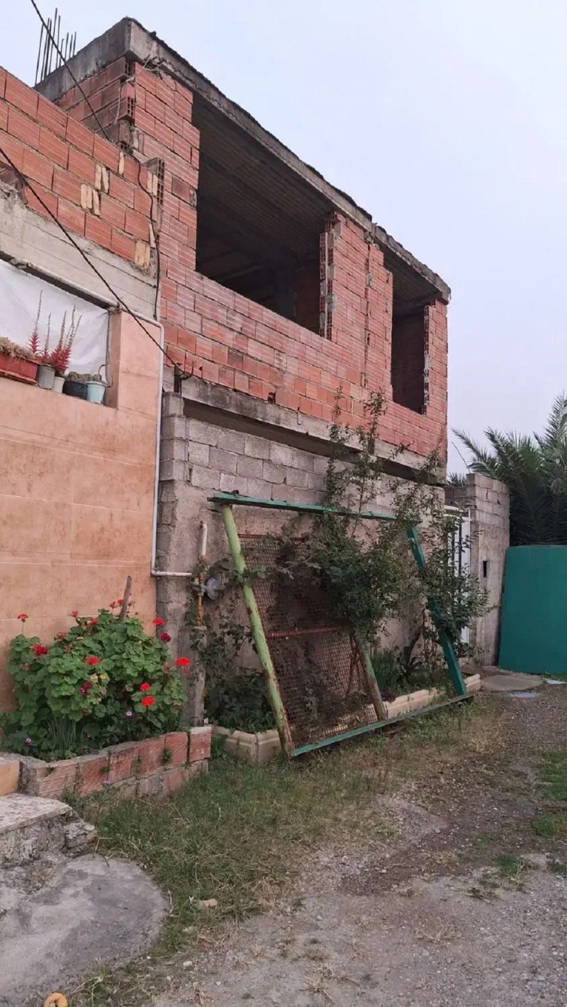 خانه 110 متری دو خوابه در بلوار امام رضا ساری14441136966