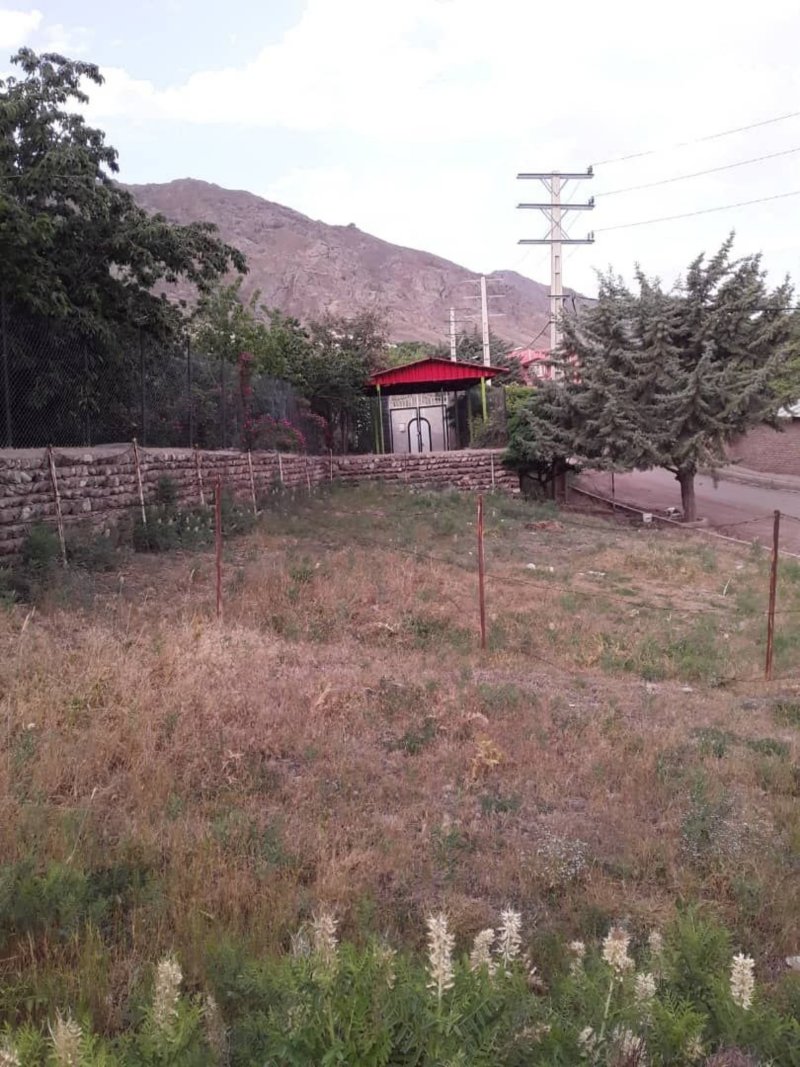زمین 240 متری در هرنج طالقان14463537263