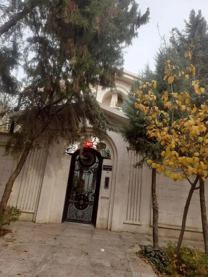 آپارتمان 211 متری سه خوابه در مهرشهر کرج