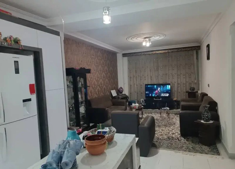 آپارتمان 86 متری دو خوابه در کوی زنبق کرج14485637473