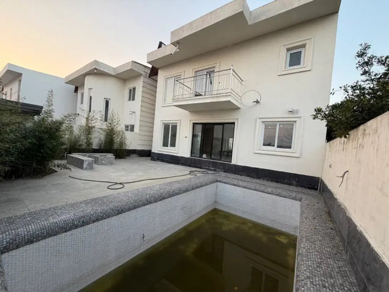 ویلا 400 متری چهارخوابه در بابلسر14530537905