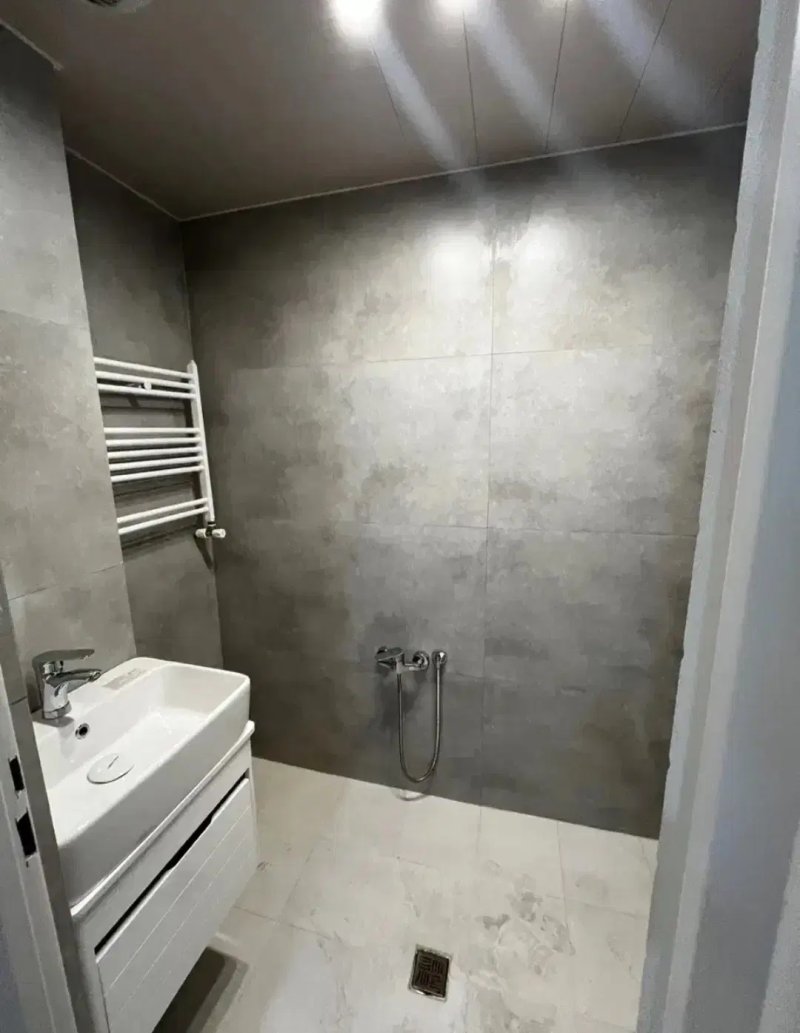 آپارتمان 127 متری سه خوابه در معلم رشت14540938156